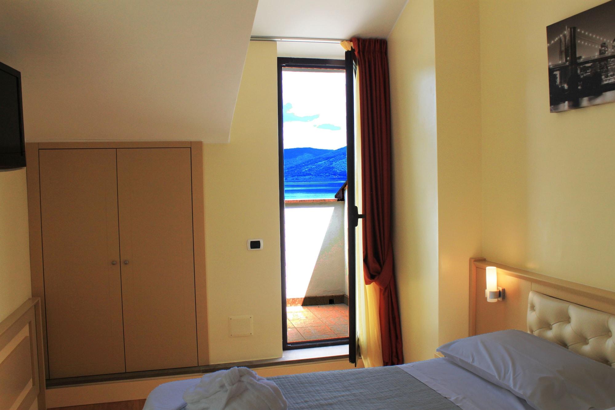 Relais Sans Soucis & Spa Ronciglione  Bagian luar foto