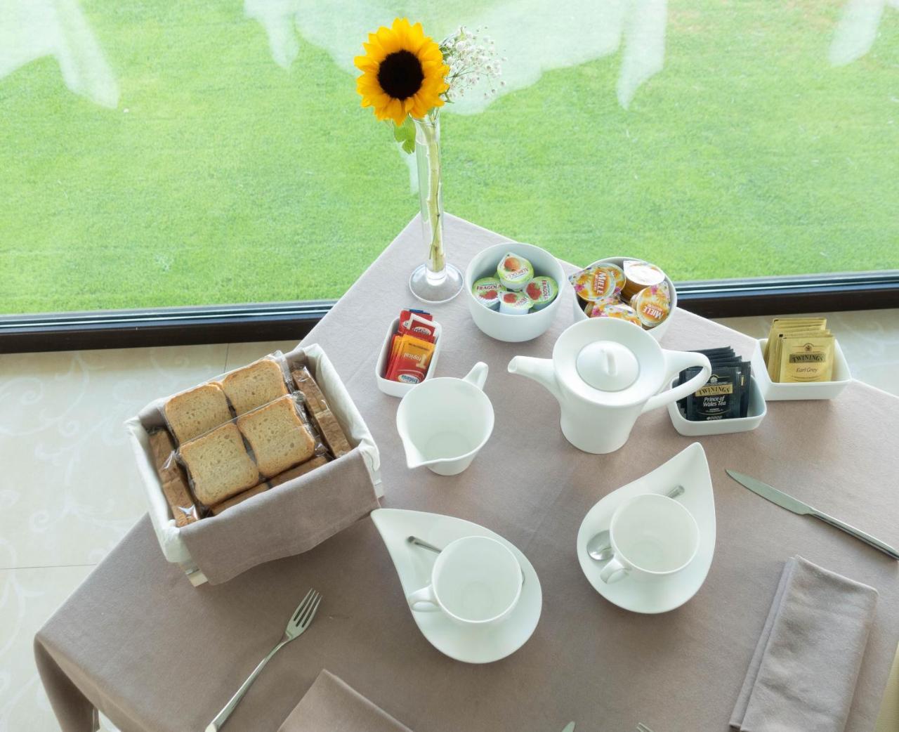 Relais Sans Soucis & Spa Ronciglione  Bagian luar foto